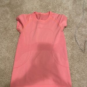 Lululemon short sleeve swiftly tech